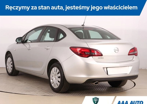 Opel Astra cena 45000 przebieg: 62427, rok produkcji 2019 z Blachownia małe 232